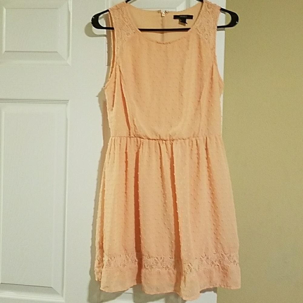 A beautiful Forever 21 mini dress